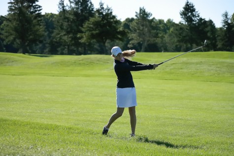 Sydney Maule hitting down the fairway at Winagamie Golf Course